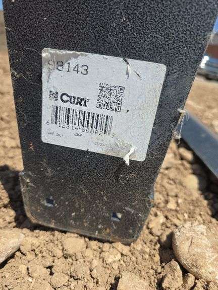 CURT 98143 HITCH PARTS.