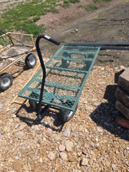 ROLLING YARD CART, BAD TIRES.