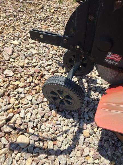 FRONT TINE TILLER RUNS ON CARB FLUID.