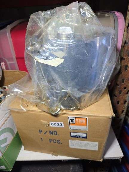 CHROME OIL TANK FITS 36-64 FL.