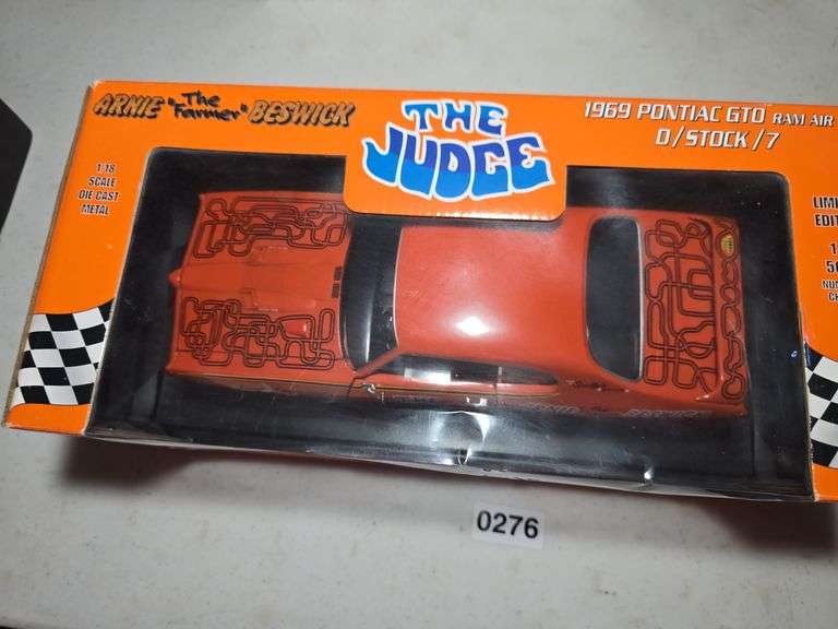 ARNIE "THE FARMER" BESWICK 1969 GTO JUDGE DRAG CAR MODEL.
