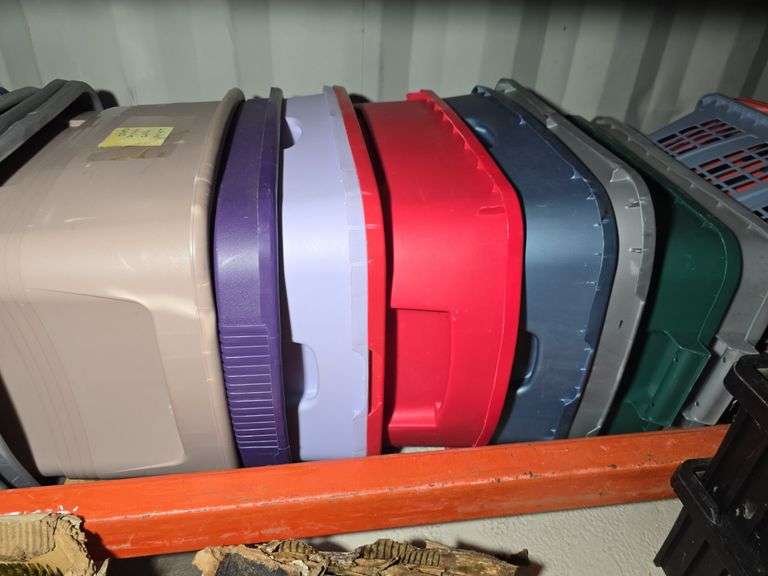 TOTES, NO LIDS.