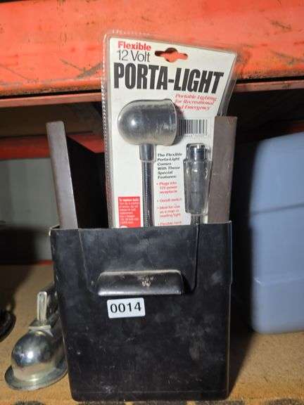 TRAILER HITCH AND 12V LIGHT.