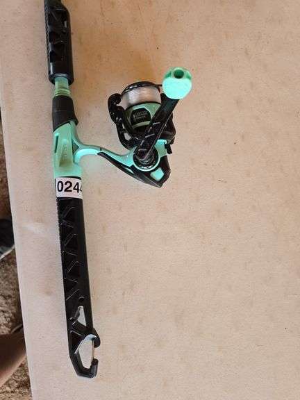 ZEBCO RAMBLER FISHING POLE.