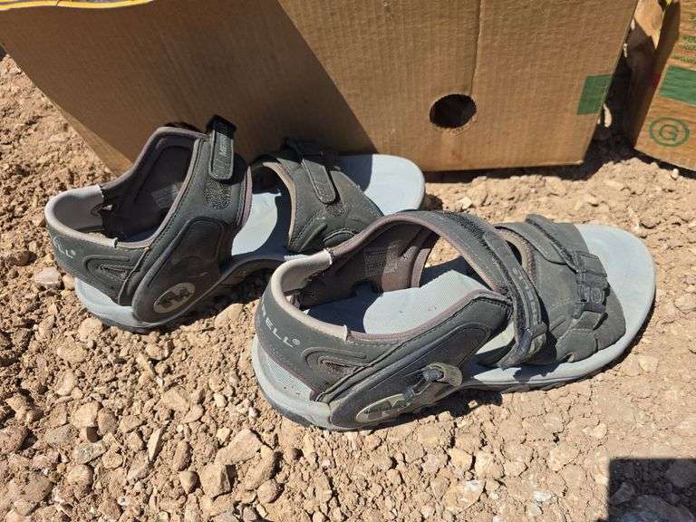 SIGN, TRUCK BED NET, SANDALS.