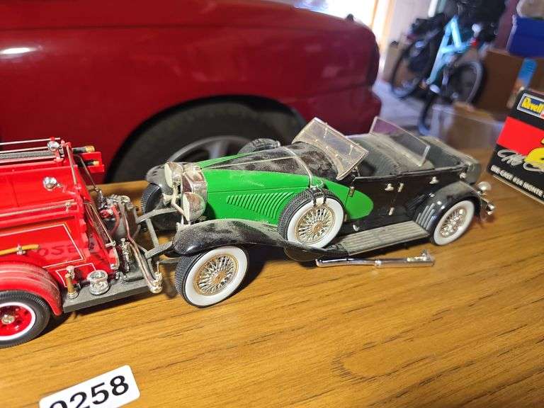 MODEL CARS.