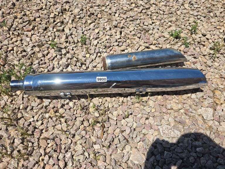 CHROME MOTORCYCLE EXHAUST PARTS.