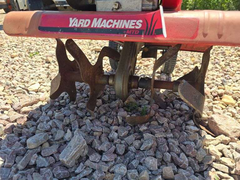 FRONT TINE TILLER RUNS ON CARB FLUID.