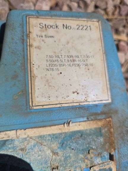 TRUCK CHAINS, SIZES IN PICTURES.