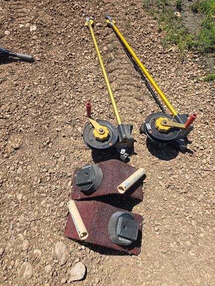 2- HAND CRANK DOWNRIGGERS WITH MOUNTS.