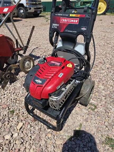PRESSURE WASHER FOR PARTS. RUNS, CARB NEED FLOAT BOWL AND GASKETS. SEAL FOR WATER PUMP OUT.