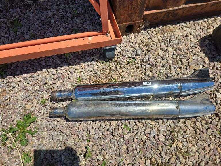 CHROME MOTORCYCLE EXHAUST PARTS.