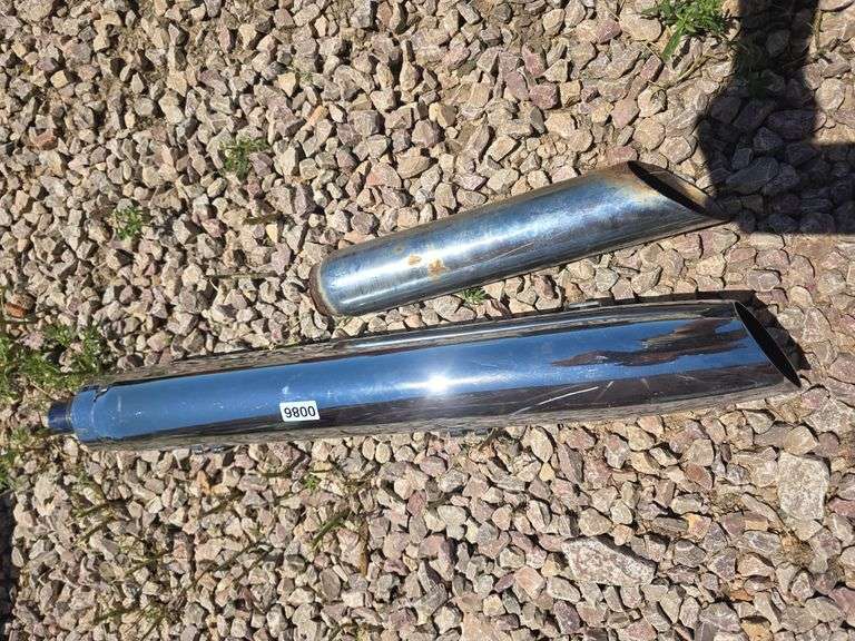 CHROME MOTORCYCLE EXHAUST PARTS.
