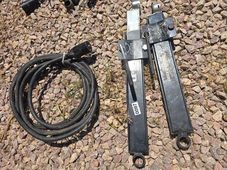 TRAILER SWAY BARS AND CORDS.
