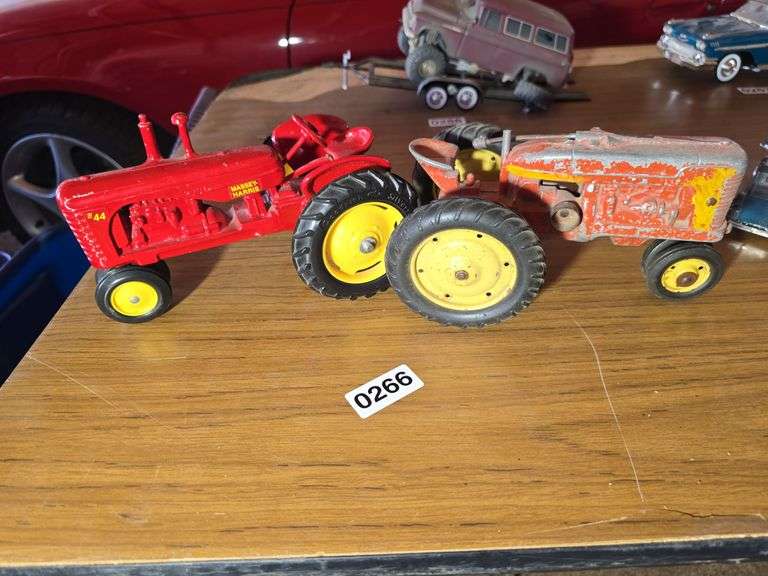 MODEL TRACTORS.