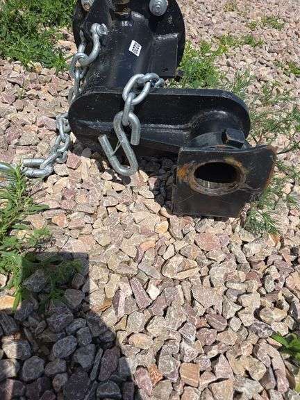 KING PIN TO 5TH WHEEL BALL ADAPTER. TO GO FROM CAMPER PIN BOX TO BALL IN PICKUP.