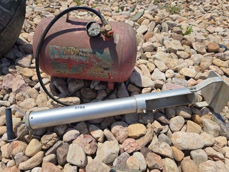 AIR TANK.
