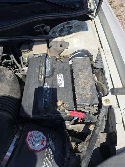 1999 LINCOLN CONTINENTAL. 32V INTECH V8. AUTO. 158K MILES. FRONT WHEEL DRIVE. RUNS AND DRIVES GOOD. ***THIS VEHICLE SELLS WITH TITLE!***
