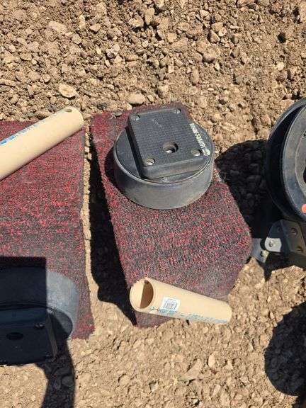 2- HAND CRANK DOWNRIGGERS WITH MOUNTS.