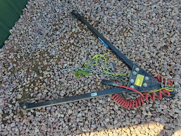 VEHICLE TOW HITCH AND CORD.