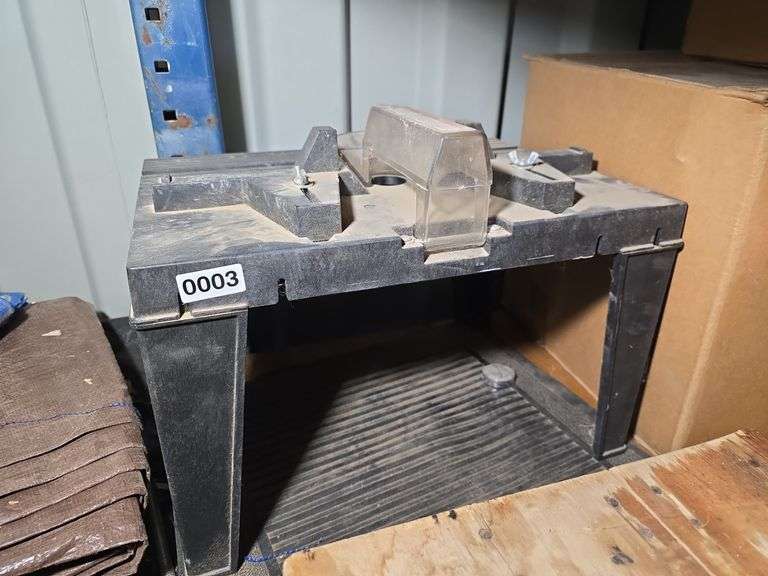 ROUTER TABLE.