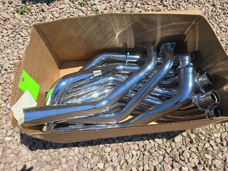 CHROME MOTORCYCLE EXHAUST PARTS.