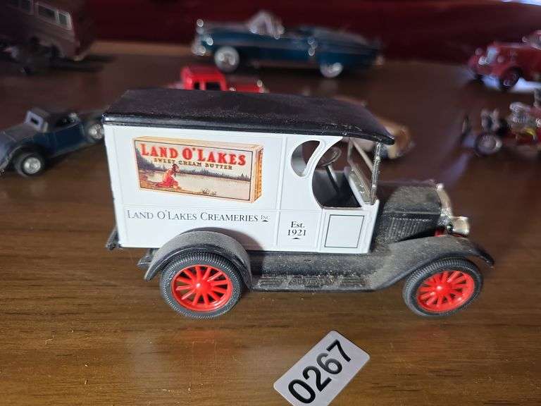 MODEL DELIVERY VAN.