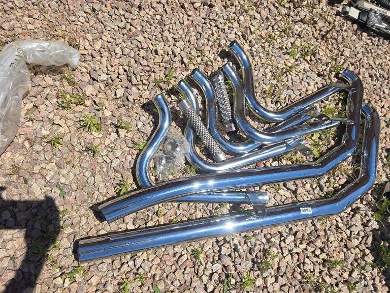 CHROME MOTORCYCLE EXHAUST PARTS.