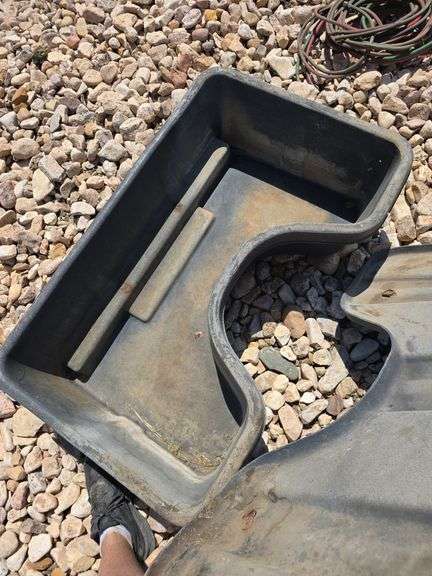 HARD PLASTIC 4-WHEELER STORAGE CASE.