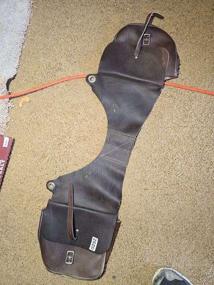 SMALL SADDLE BAGS.