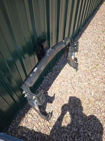 ADJUSTABLE REESE RECEVIER HITCH.