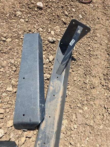 CURT 98143 HITCH PARTS.