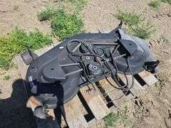 CRAFTSMAN RIDING MOWER. RUNS BUT DOES NOT MOVE.