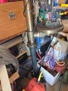 DRILL PRESS WITH VISE ON HEAVY STAND.