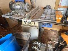 TABLE SAW.