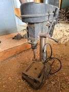BENCHTOP DRILL PRESS. UNKNOWN CONDITION.