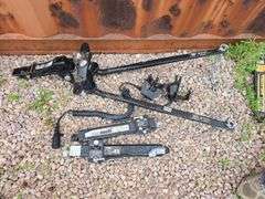 TRAILER STABILIZER HITCH.
