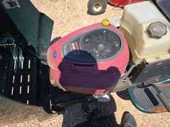 CRAFTSMAN RIDING MOWER. RUNS BUT DOES NOT MOVE.
