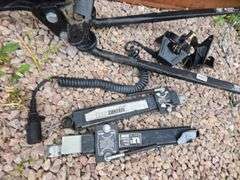 TRAILER STABILIZER HITCH.