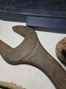 RIGGING STRAP, ROPE, WRENCH.