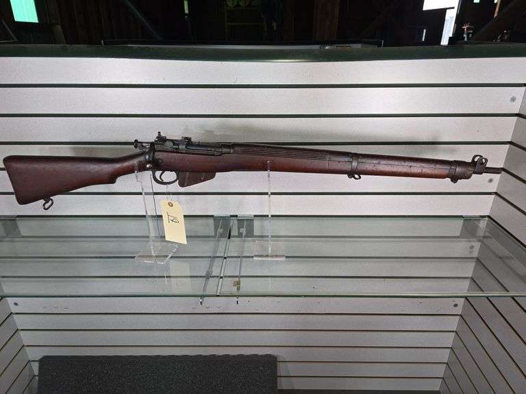 ENFIELD NO. 4 MK1. 303 BRITISH. BOLT ACTION RIFLE. BLUING LOSS, LIGHT RUST.
