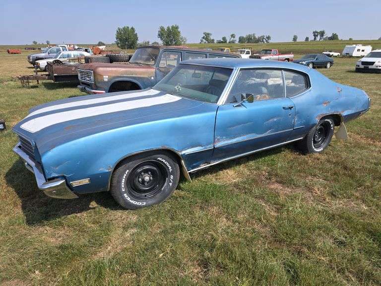 1971 BUICK SKYLARK. 350-2 ENGINE. AUTO. RUNS AND DRIVES. BEEN SITTING 2 YEARS. NEW GAS TANK 2 YEARS AGO. HAIL DAMAGE, RUST, SIDE-SWIPED ON DRIVERS SIDE. ***THIS VEHICLE SELLS WITH TITLE!***