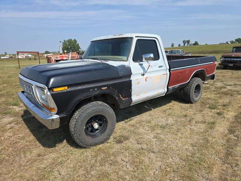 1978 FORD RANGER. 351CI ENGINE. DROVE HERE 30 MILES FROM BELLE FOURCHE, SD. RUNS AND DRIVES GOOD. MANUAL. 4X4. EDELBROCK INTAKE. VERY LITTLE RUST! ***THIS VEHICLE SELLS WITH TITLE!***