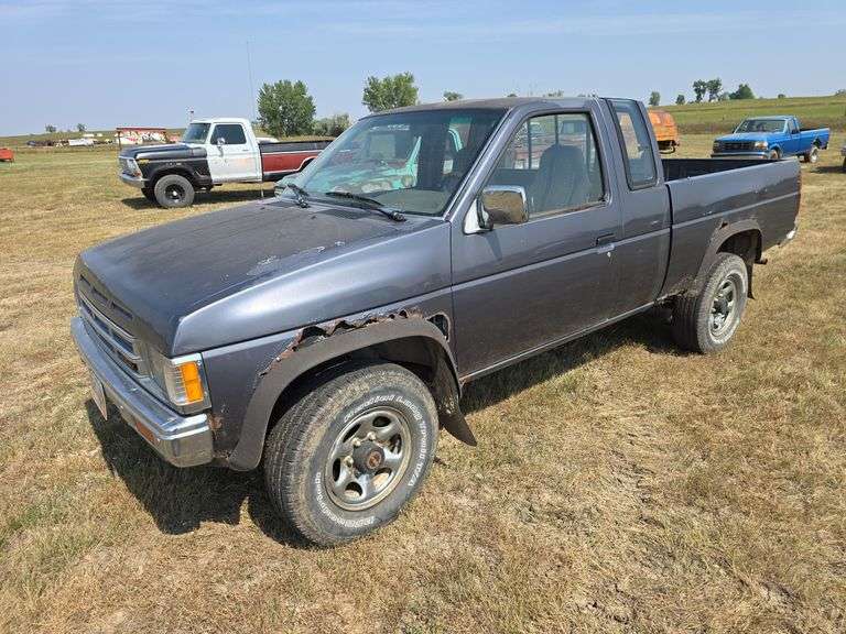1991 NISSAN HARDBODY. RUNS AND DRIVES. FUEL GAUGE AND TEMP GAUGE DONT WORK. HAS A MISS. NEW PLUGS AND WIRES. NEW FUEL PUMP. A/C DOESN'T WORK. NEW WINDSHIELD.