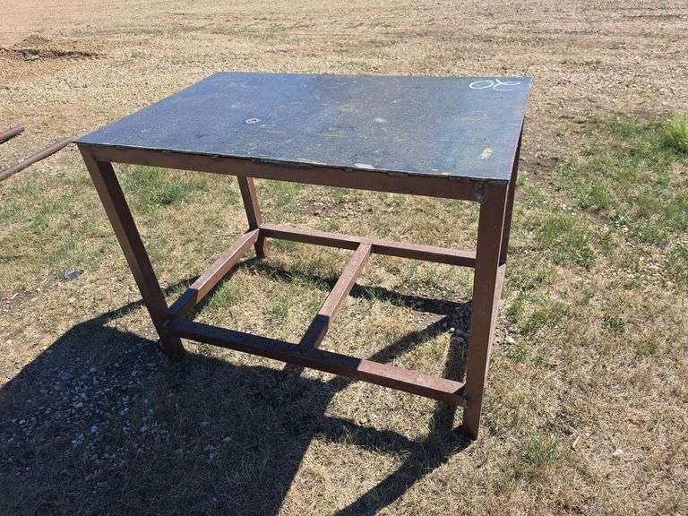 STEEL WELDING TABLE 30" X 4'