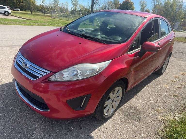 2012 FORD Fiesta SE