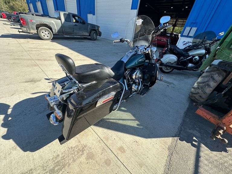 2000 HARLEY-DAVIDSON Road King Classic 1HD1FRW18YY602132