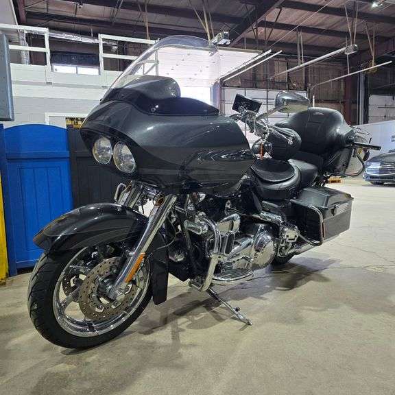 2011  HARLEY-DAVIDSON  CVO Road Glide Ultra  Cvo