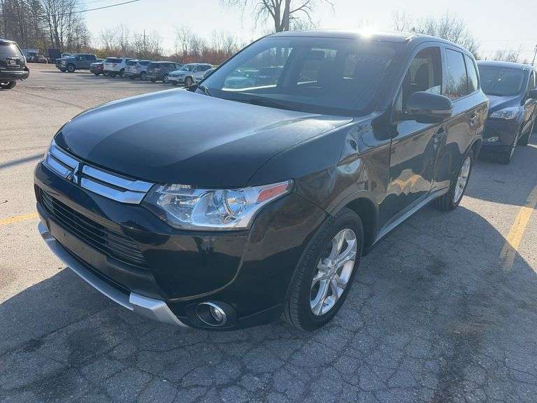 2015  MITSUBISHI  Outlander  SE/SEL