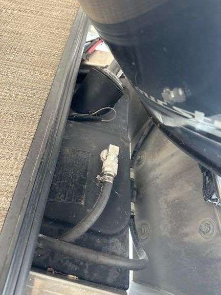 2020  SMOKERCRAFT  PONTOON  BOAT W MOTOR  00000  SUN29452B020